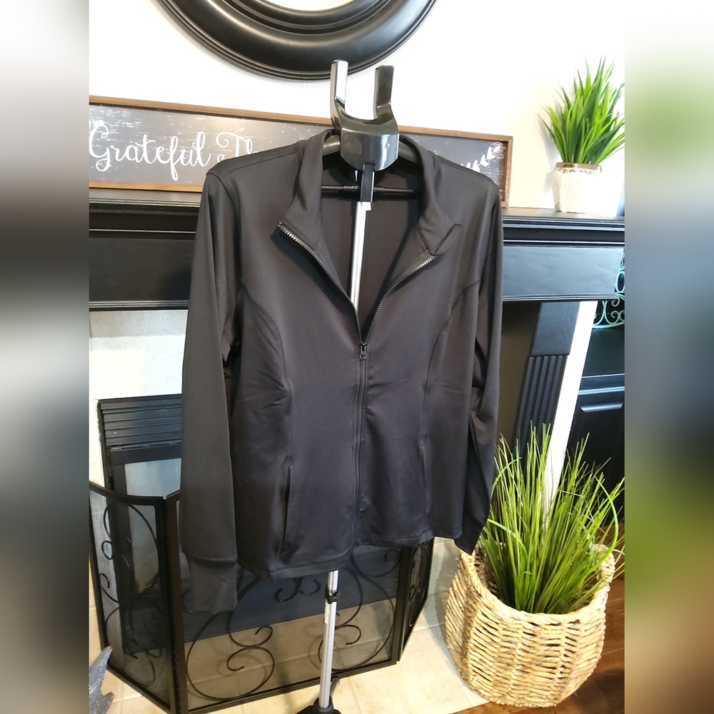 Velocity Ladies Black Activewear Jacket - Picture 3 of 10